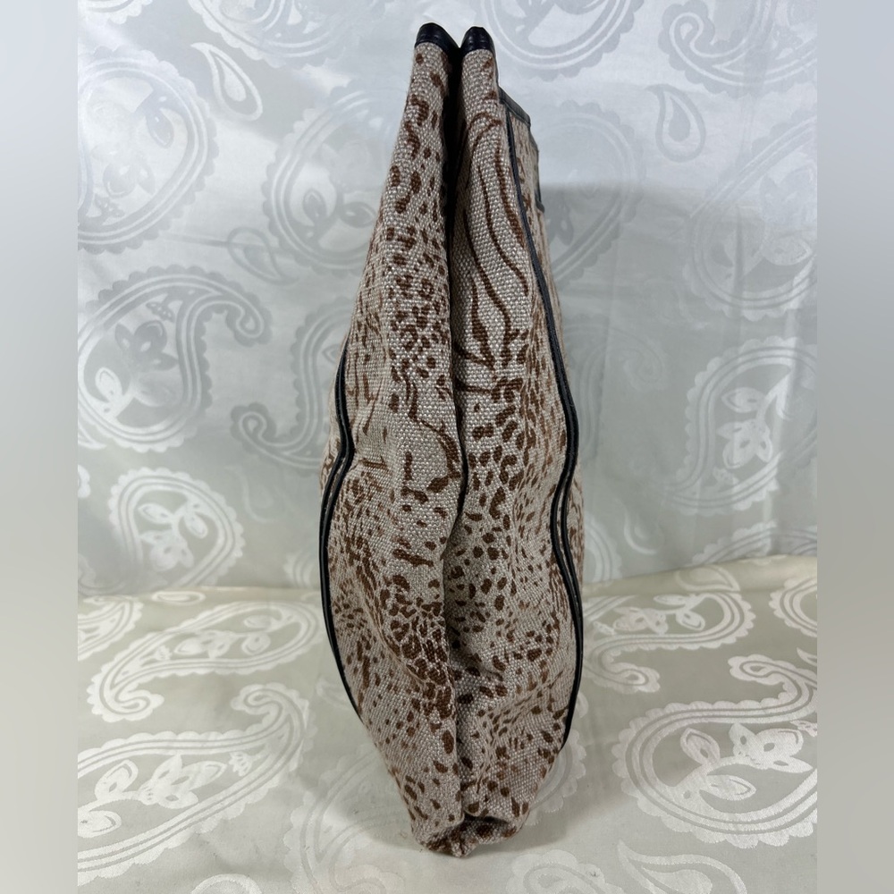 Chloé Tiger Leopard Reversible XL Tote & Pouch Set - Picture 6 of 16